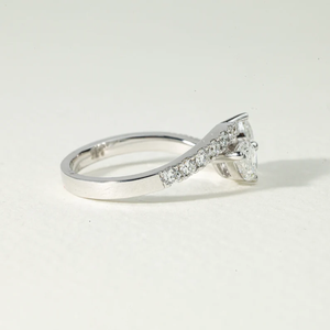Anillo de compromiso Toi Et Moi de lujo con diamante cultivado en laboratorio de 1.5 CT para mujer, con diseño de diamantes creados en laboratorio con corte de pera E VS. - Product Image 2