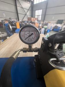 Machine à sertir les tuyaux hydrauliques manuelle, pour le formage des extrémités en acier inoxydable/aluminium/plastique, force de 150T - Product Image 3