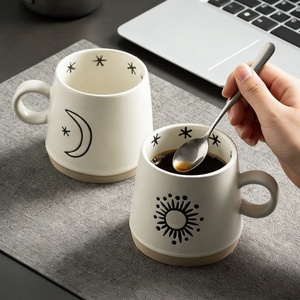 Mug à café en céramique à motif soleil et lune, tasse de style peinte à la main pour la maison, le bureau, la cafétéria et le thé du matin - Product Image 1