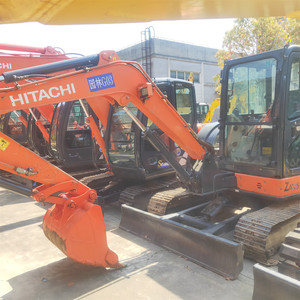 Excavadora de orugas Hitachi ZX55UR de alto rendimiento usada de 5,5 toneladas con buenas condiciones - Product Image 2