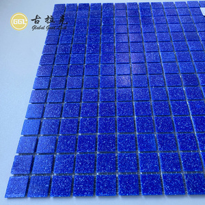 Carreaux de mosaïque en verre bleu moderne 300x300mm, surface réfléchissante pour zones <span class=keywords><strong>humides</strong></span> et murs décoratifs - Product Image 5