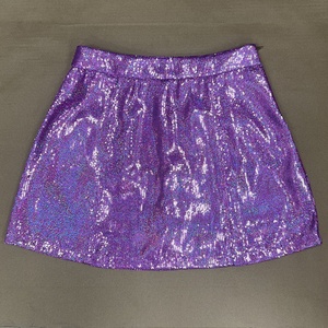 OEM su misura donna scintillante <span class=keywords><strong>gonna</strong></span> piena di paillettes <span class=keywords><strong>con</strong></span> Zip a vita alta Glitter viola gonne corte a pieghe Sexy <span class=keywords><strong>con</strong></span> pantaloncini interni - Product Image 4