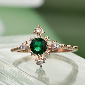Anello Scintillante Verde per Donne, Gioielli Eleganti alla Moda, Vendita all'Ingrosso - Product Image 2