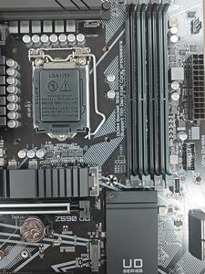 Tarjeta Madre Usada Z590 UD Micro-ATX LGA1200 para CPU de 10.ª/11.ª Generación I9 I7 I5, Cuatro Ranuras DDR4 RAM, para Escritorio - Product Image 5