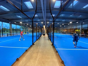EXITO: Perché <span class=keywords><strong>Siamo</strong></span> un Fornitore di Punta - Campi da Padel per Interni/Esterni Prodotti in Cina Direttamente dalla Fabbrica per Progetti Esigenti di Hotel e Scuole - Product Image 1