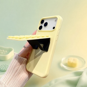 Funda de Silicona con Succión para Teléfono, Color Sólido, Resistente a Impactos para iPhone - Product Image 2