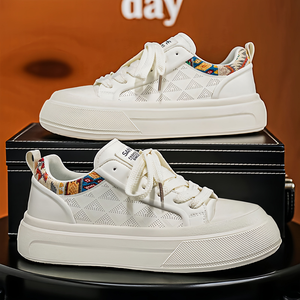 Chaussures de skate à semelle épaisse, chaussures plates en toile tendance, chaussures décontractées respirantes de haute qualité pour hommes et femmes - Product Image 3