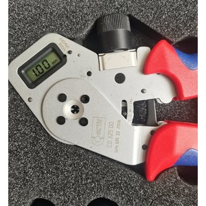Alicates de crimpado digitales Intercontec C0.235.00 de grado industrial para herramientas de crimpado mecánico - Product Image 3