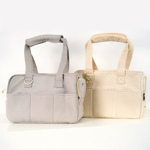 Fluggesellschaft-Zugelassene Niedliche Weiche Sechs-Taschen Waschbare Umhängetasche Haustier-Tragetasche Auto Zusammenklappbare Luxus-Hundetasche für Kleine Hunde - Product Image 4