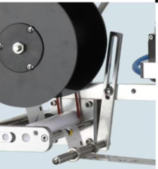 Machine de marquage à chaud pneumatique pour motifs de marques, logos et gaufrage, avec transfert de feuille à chaud et étiquetage de manchons thermorétractables pour bouteilles - Product Image 5