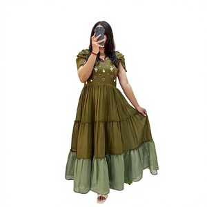 Lanzamiento de Nuestro Vestido de Algodón Mull con Hermoso Trabajo Maggam: Donde la Elegancia se Une a la Comodidad - Product Image 1