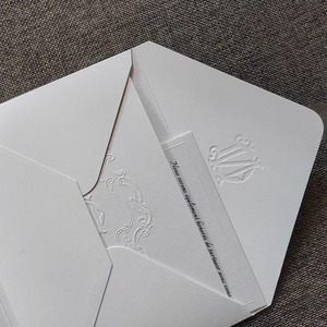 Sang Trọng Tùy Chỉnh Màu Trắng Thân Thiện Với Môi Bông Túi Phong Bì Llồi Nổi Denpssed Giấy Phong Bì Cho Đám Cưới Lời Mời - Product Image 5