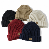 Bonnet en tricot côtelé personnalisé en acrylique avec patch en cuir brodé 3D, revers et logo personnalisé, fabricant OEM ODM pour le voyage