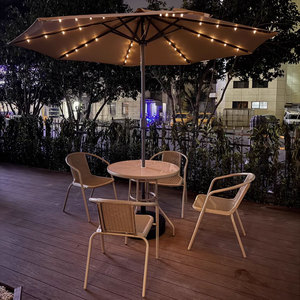Venta caliente jardín al aire libre 9 pies mercado paraguas con luz LED Solar Powered Patio sombrilla Mesa sombrilla para <span class=keywords><strong>playa</strong></span> restaurante - Product Image 1