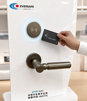 Cerradura Inteligente para Puerta de Hotel de Aleación de Zinc con RFID de 13.356Hz |   Override mecánico de llave con clasificación de impermeabilidad IP54 |   Cerraduras Digitales para Puertas