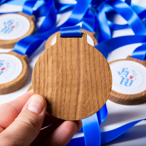 MEDALLAS de placa deportiva hechas de roble y vidrio acrílico <span class=keywords><strong>Maratha</strong></span> Pine Medallion League grabado láser personalizado Regalos de negocios - Product Image 4
