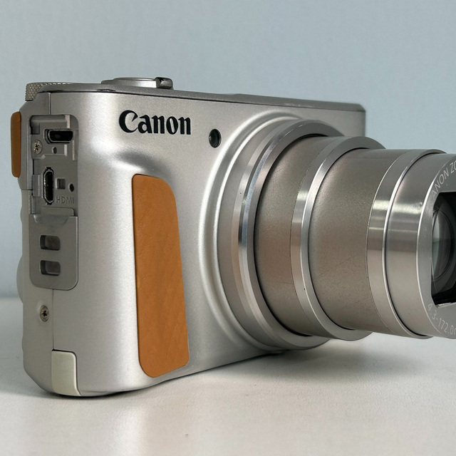 High Performance Cannon PowerShot SX740 HS 20.3MP 4K Pocket Telephoto Camera