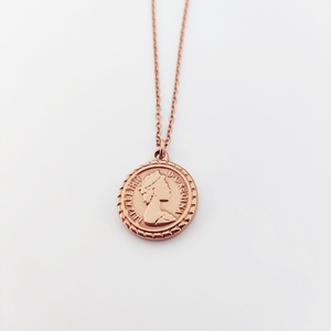 <span class=keywords><strong>Gioielli</strong></span> moda in acciaio inossidabile 18k oro goffrato elisabeth collana <span class=keywords><strong>regina</strong></span> <span class=keywords><strong>gioielli</strong></span> Vintage moneta pendente collana - Product Image 2