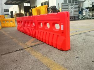 道路安全水バリアプラスチック水充填交通障壁建設現場用 - Product Image 2