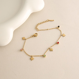 สร้อยข้อมือห้อยจี้ประดับเพชร CZ รุ่น SL169 ชุบทอง 18K ดีไซน์สวยงาม วัสดุสแตนเลส รูปหัวใจ ดาว ดอกไม้ สำหรับผู้หญิง - Product Image 4
