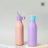 Botella de agua térmica inoxidable de doble pared sin BPA dentro y fuera Botella de agua inoxidable 304 con tapa y mango de paja