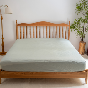 Sábana ajustable de lujo verde 100% algodón con rayas finas, prelavada, suave y transpirable para el hogar y hoteles - Product Image 1