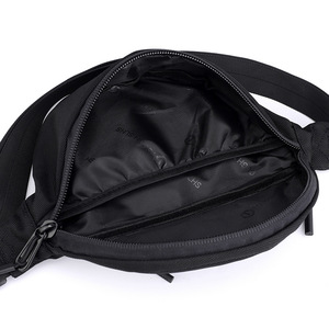 Sac banane de sport en toile de nylon imperméable avec logo personnalisé, motif brodé et imprimé, fermeture éclair, à porter en bandoulière, à la taille ou sur la poitrine - Product Image 5