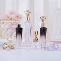 Vente en gros de tubes de brillant à lèvres vides de luxe en forme de dessus de diamant Conteneur de marque privée 3ml de tubes de brillant à lèvres en forme de diamant