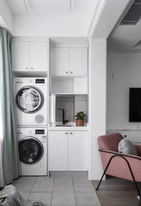 Buffet intégré <span class=keywords><strong>blanc</strong></span> moderne avec rangements multi-niveaux et espace de buanderie pour appartement sur mesure - Product Image 2