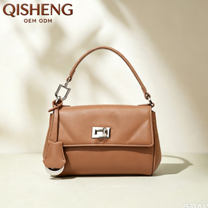 <span class=keywords><strong>Borsa</strong></span> Quadrata di Alta Qualità in Vera Pelle, <span class=keywords><strong>Borsa</strong></span> a <span class=keywords><strong>Tracolla</strong></span> da Donna con Chiusura a Lucchetto, Borse da Donna all'Ingrosso a Prezzi Bassi - Product Image 1