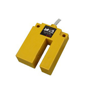 Capteur de proximité photoélectrique plat E3S-GS10P2 à fente de 10 mm, capteur à trois fils CC - Product Image 1