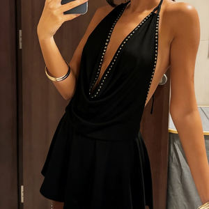Robe mini sexy unie à col halter en V profond pour femme, ornée de clous et de dentelle, coupe trapèze, style Y2K, tenue de club et de soirée - Product Image 3