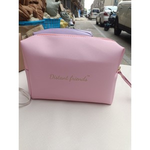 Bolsa de cosméticos Distant Friends, estuche de viaje morado resistente al agua con asa suave - Product Image 2