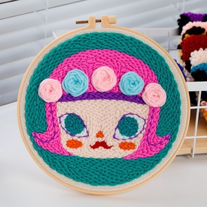 Kit di ricamo con ago da pugno in stile cartone animato con disegno floreale russo pittura di filati educativi per bambini animali in tessuto artigianale - Product Image 1