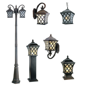 Lampadaire de jardin extérieur en fer, LED blanc chaud, abat-jour en verre, IP66, AC 220V, 2700K, garantie 10 ans, détecteur de mouvement, alimenté par énergie solaire - Product Image 1