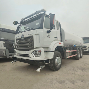 Camion-citerne HOWO 6X4 15000L Diesel Euro 5 Transmission manuelle pour le transport d'eau - Product Image 4