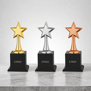 Trophée d'excellence élégant avec base noire pour la reconnaissance des professionnels, les récompenses des employés et le succès commercial. - Product Image 1