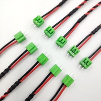 Kabel Harness Merah Hitam Kustom dengan Konektor Pin Jantan Plastik Hijau dan Ujung Kabel Telanjang Berlapis Timah untuk Pencahayaan LED