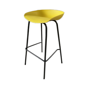 Chaises de bar nordiques modernes pour salle à manger, chaises de bar en PP avec dossier profilé et pieds en métal, tabourets de bar hauts pour table de bar, chaises de bar pour café - Product Image 4