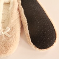 Chaussons d'intérieur en peluche douillets pour femmes avec nœud décoratif, doublure en sherpa, chauds et fermés à l'arrière, pour l'hiver