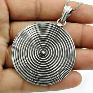 Pendentifs de forme ronde en argent sterling 925 oxydé fabriqué à la main de luxe de concepteur exclusif pendentifs de charme unisexe minimaliste OEM - Product Image 2