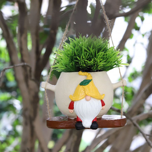 Maceta Colgante Redonda Multicolor con Diseño de Gnomo, Decorativa para Jardín Exterior, Estilo Cartón, Colgable - Product Image 2