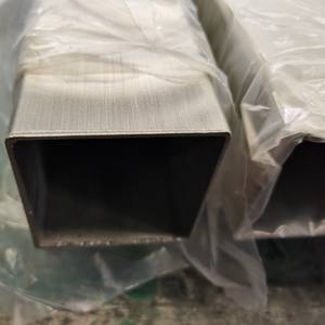 Aisi 201 304 316 Tubes carrés en acier inoxydable de tailles 25x25 <span class=keywords><strong>30x30</strong></span> 50x50mm Tubes et tubes en acier - Product Image 2
