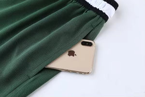 Tenue de basketball américaine personnalisée en maille 100 % polyester, imprimée en usine, coupe ample, séchage rapide, anti-humidité - Product Image 6