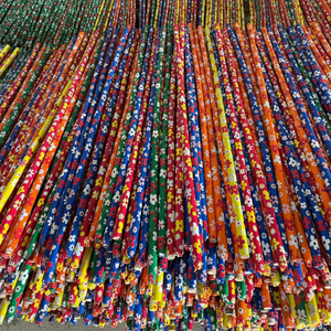 Manche de balai en bois avec revêtement de couleur fleurie, tête en PVC, longueur 120 cm, diamètre 2,1-2,5 cm +84946106622 - Product Image 1