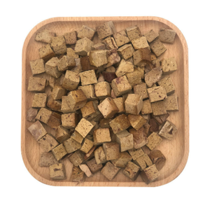 Snack per Animali Domestici in Cubetti di Manzo Liofilizzato ad Alto Valore Nutritivo, Ricco di Proteine e Senza Cereali per Cani e Gatti - Product Image 3
