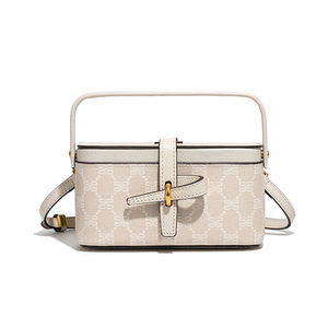 Bolso de Mano para Mujer con Estampado Versátil de Inspiración Retro, Bolso de PVC Premium en Forma de Caja, Exclusivo Bolso Bandolera de Alta Gama - Product Image 6