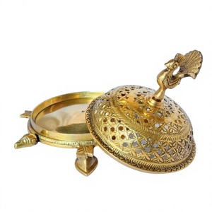 Brûleur d'encens en laiton avec couvercle en forme de paon, encensoir religieux indien fait à la main pour la méditation à domicile, utilisation toute l'année - Product Image 1