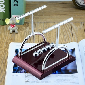 ลูกตุ้มโลหะรูปตัว T ของนิวตัน ฟิสิกส์ กลศาสตร์ ลูกปัดสมดุล การอนุรักษ์พลังงาน ความเฉื่อย วิทยาศาสตร์ การศึกษา ของตกแต่ง - Product Image 2