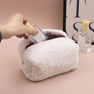 Bolsa de Maquillaje de Lana de Cordero, Capacidad Media, con Cierre, Ecológica, para Viajes y Artículos de Aseo - Product Image 4